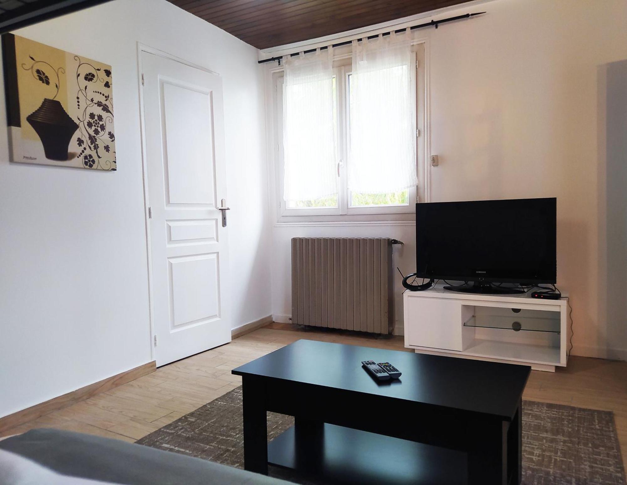 Charmant Studio Au Calme Proche Rer Stade De France Paris Stains Eksteriør billede